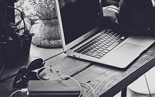 WBG拿下小龙反超经济，Xiaohu击杀Wei顺势拿下超神