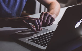 WBG拿下小龙反超经济，Xiaohu击杀Wei顺势拿下超神